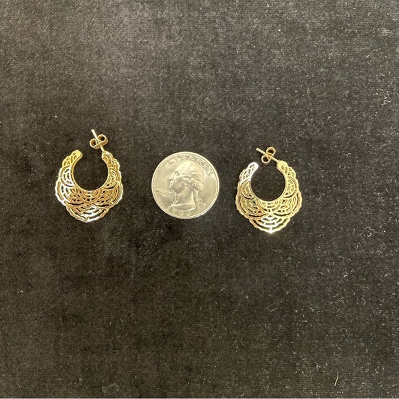 Vintage Open Hoop Filigree Earrings - Picture 3 of 3